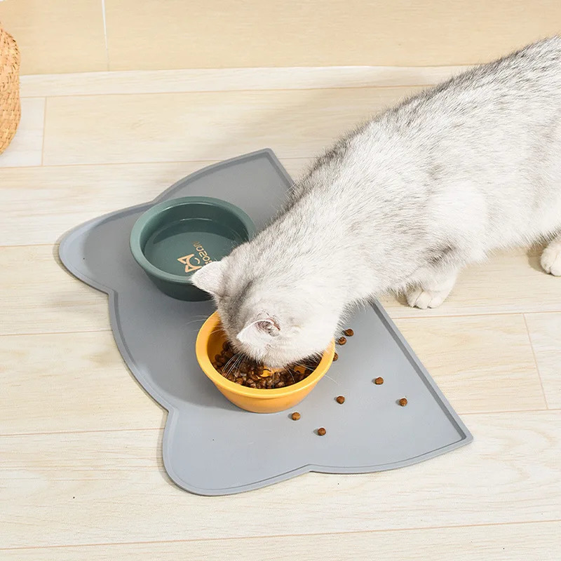 Waterproof pet mat used for dogs cats solid color silicone pet food mats pet bowls beverage mats portable dog feeding mats 250403CJ
