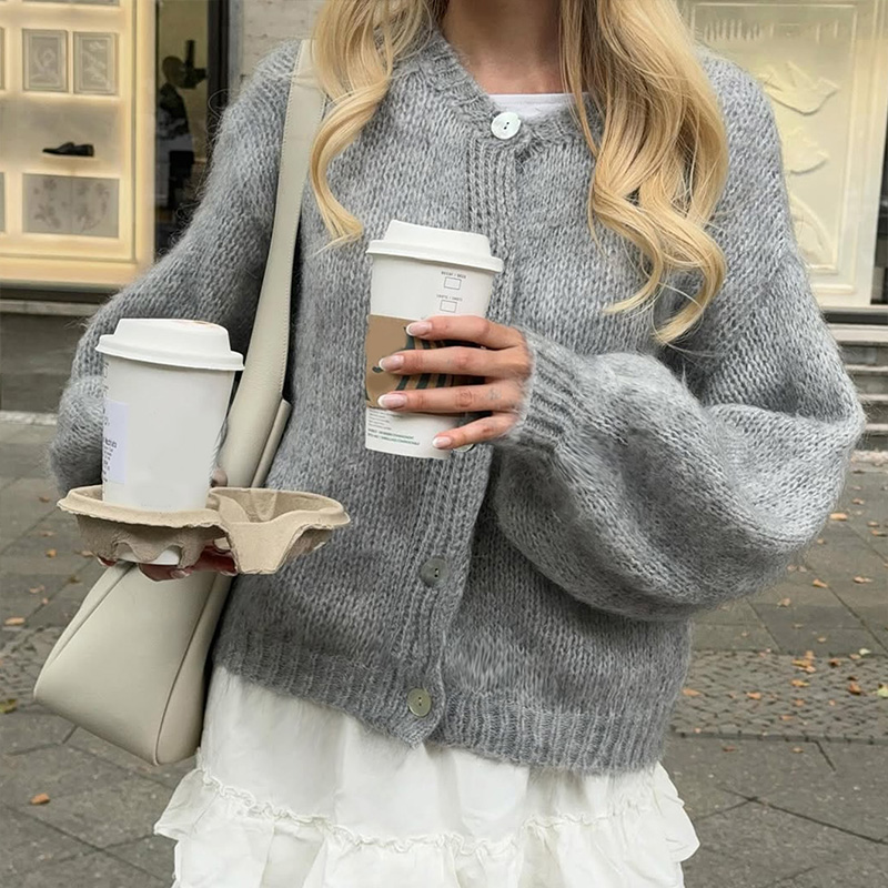 Women's solid-color top, round-neck long-sleeved pullover with a front opening,popular in autumn and winter, versatile for all occasions, office 