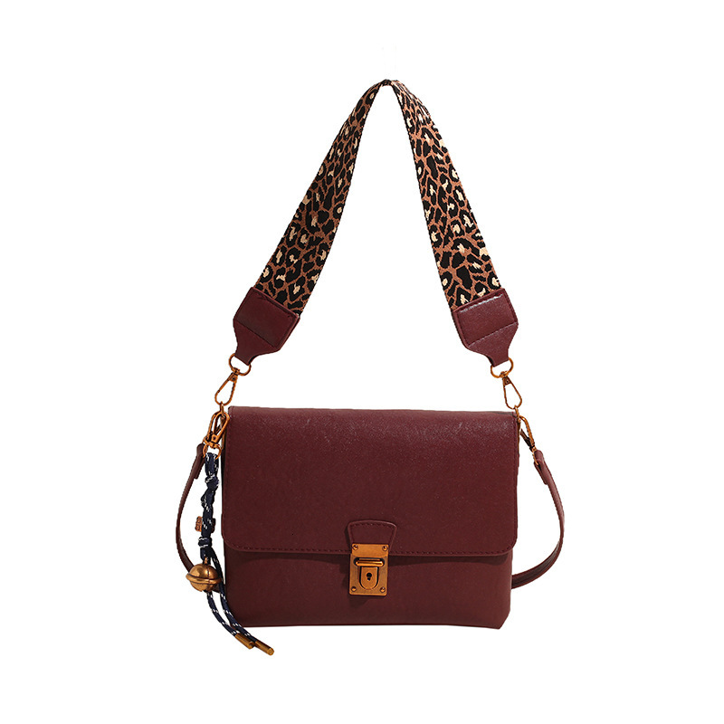 2025S Designer Women S Bag New Cross Women S Autumn Winter Luxury Single Small Square Casual Fashion Wide Shoulder Strap Underarm Bag