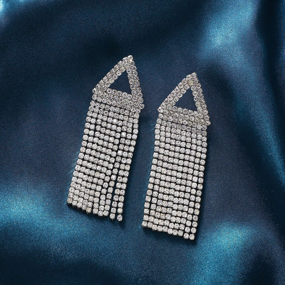 Hot selg tassel full dias, triangular sparkg rhies, trendy earrings with inlaid dias