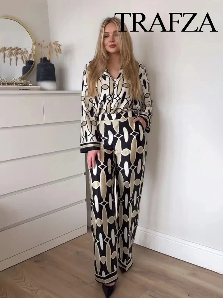 TRAFZA Spring Womens Geometric Printed Collar Long Sleeve Shirt 2piece Set with Side Pocket Casual High Waist Wide Pants 250313