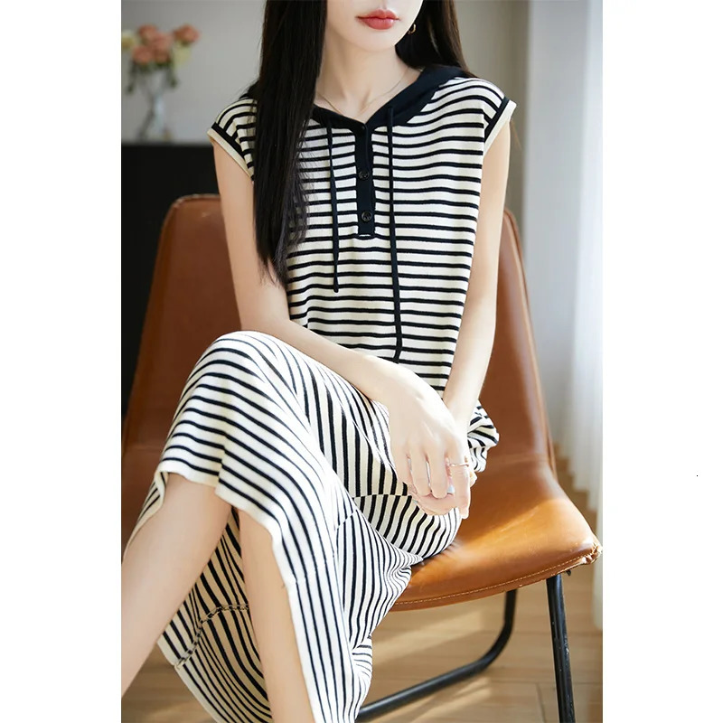Younger Hoodie Contrast Color Ice Silk Stripe Knitted Tank Top for Womens Weight Loss Long Thin Long Sleeve 250402