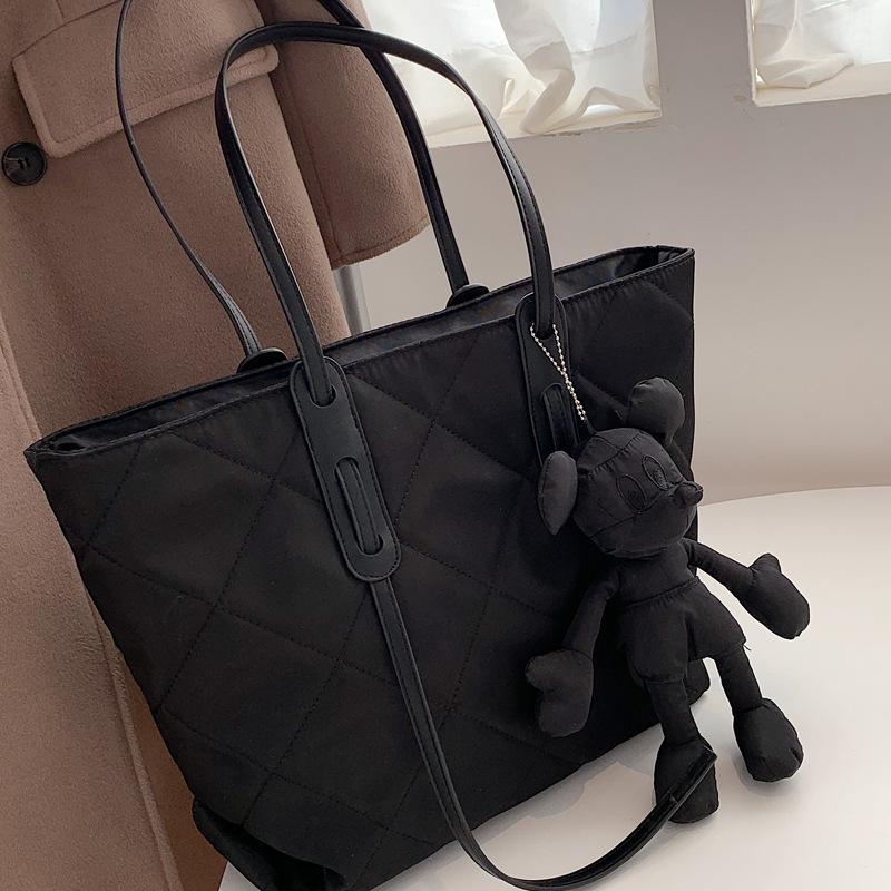 Designer Women S Bag High Quality Tote Large Capacity Diamond Grid Embroidery Thread Fashionable New Style Single Shoulder Women S Bag Fabric Korean V