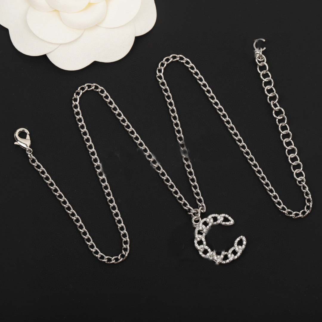 2025 Luxury quality pendant necklace with diamond and hollow design in silver plated have stamp box PS6459A