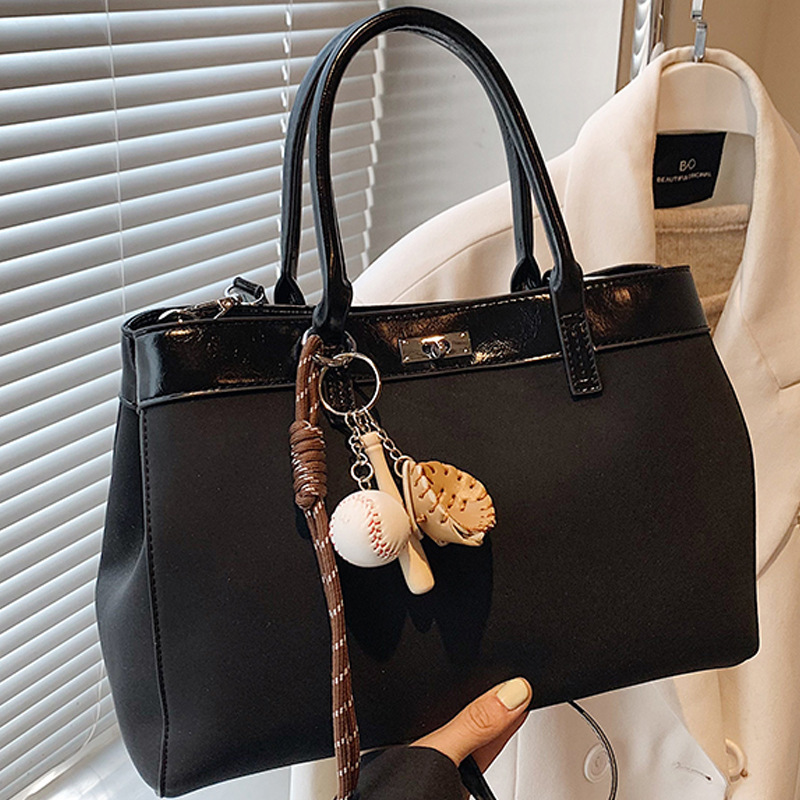 2025S Designer Women S Bag Simple Crossbody With Large Capacity New Autumn And Winter Bag Versatile Women S Hand Held Kelly Bag