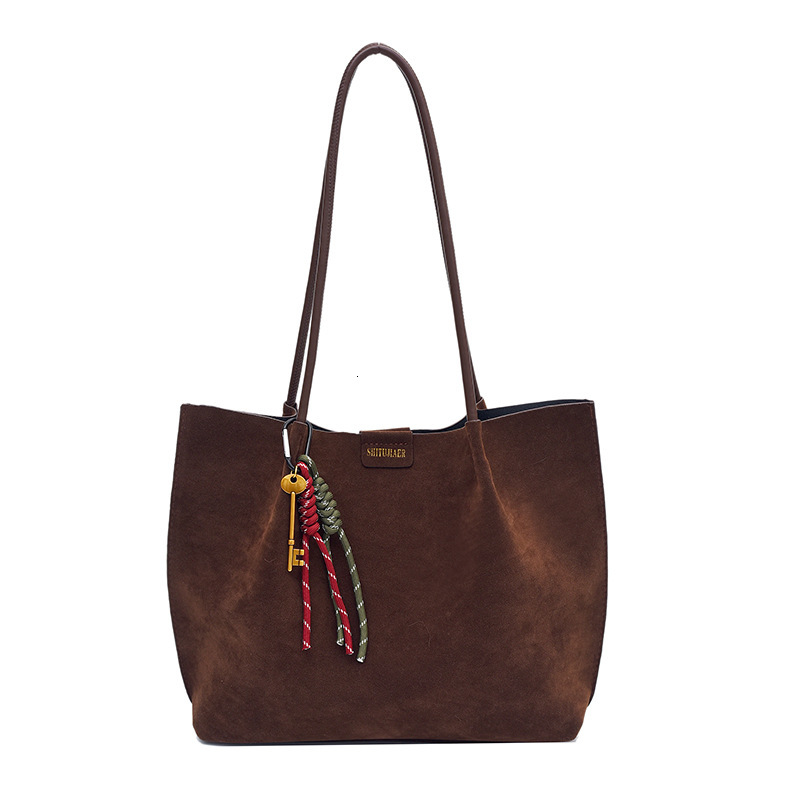 2025S Designer Women S Bag Commuting Large Capacity For Women New Autumn And Winter Women S Shoulder Temperament Trendy Hand Held Tote Bag