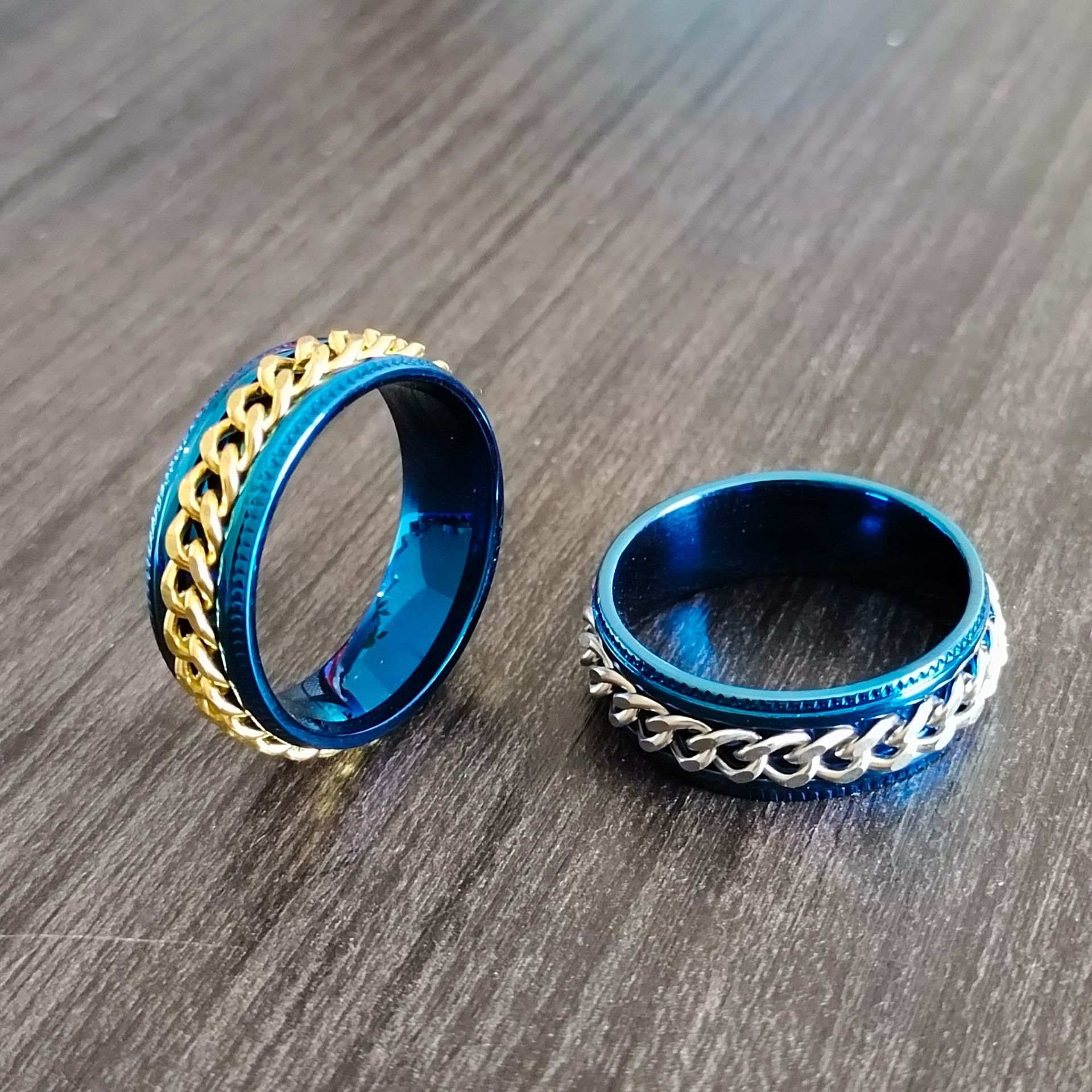 Tiktok the same type of rotatable chain titanium personality male double-layer embossed stainless steel bottle opener ring