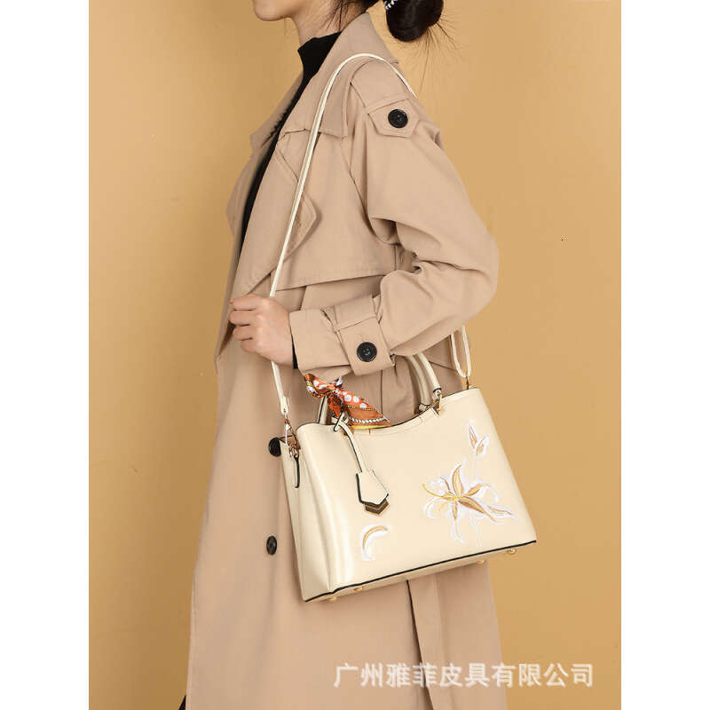 Designer Bag Birthday Mom Practical Suitable Mother In Law Ladies Gift Box For Year Old High End