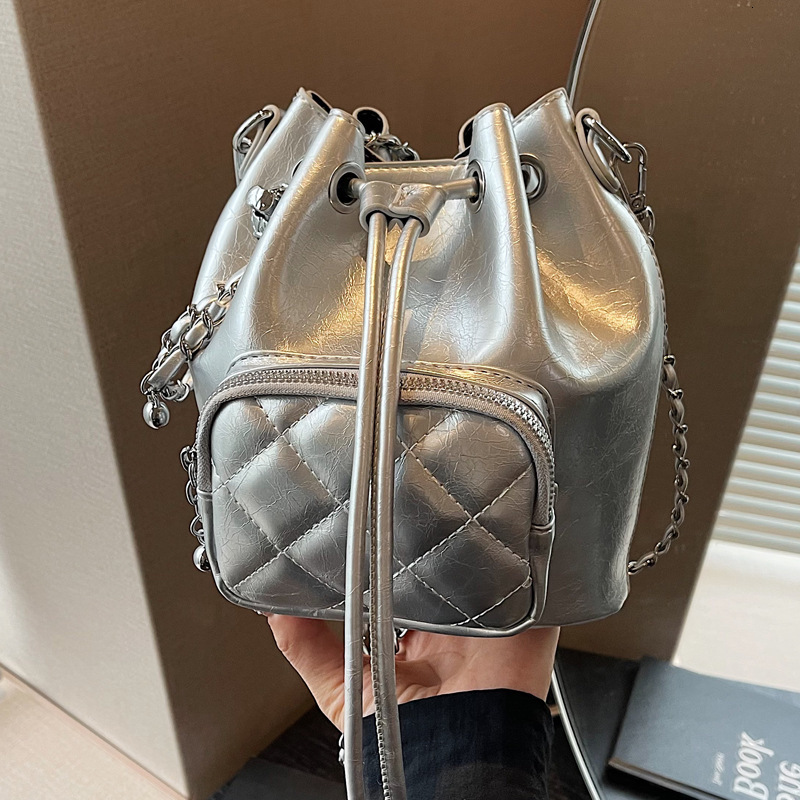 2025S Designer Women s Bag New Diamond Mesh Embroidered Thread High Quality Crossbody Bag Light Luxury Handbag Outdoor Leisure Mini Handbag Pulling Ro