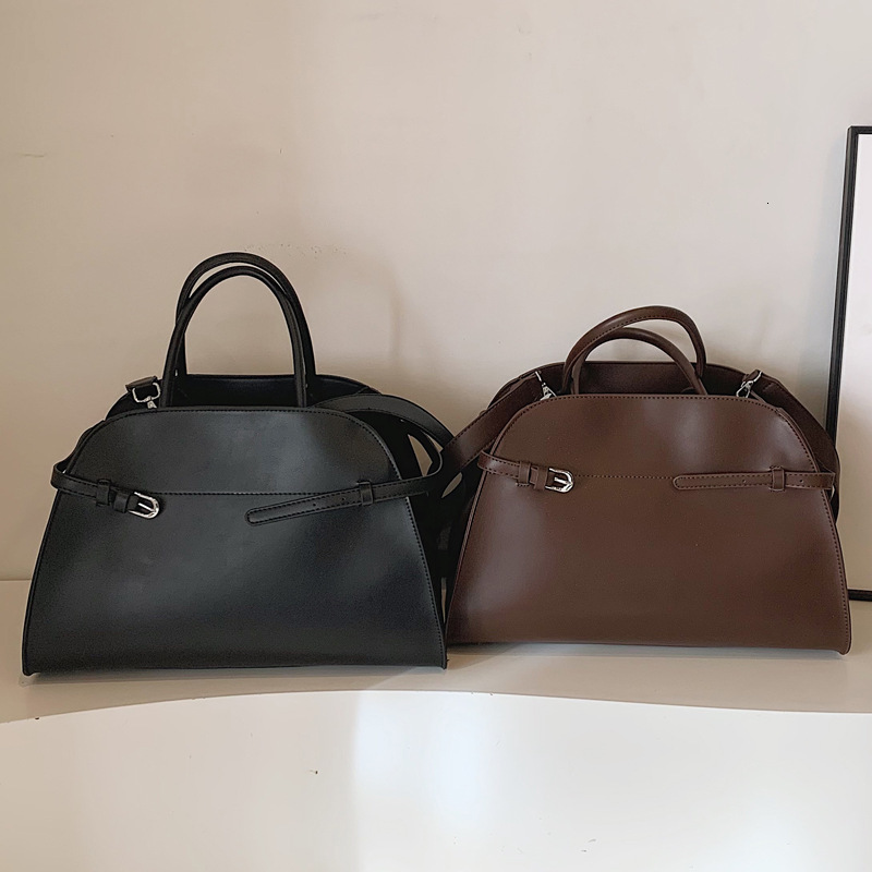 2025S Designer Women S Bag Large Capacity Handbag For Women New Model Relaxed Simple High End Fashionable Design Commuting Tote Bag