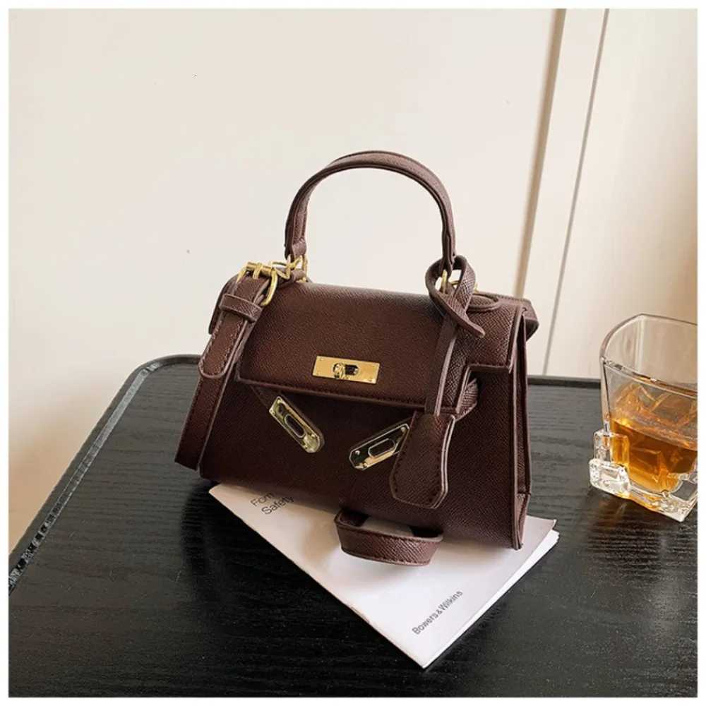 Elegant Leather Crossbody Bag For Ladies Shoulder Bag Convertible Luxury Brand Handbags By Famous DesignerW251107
