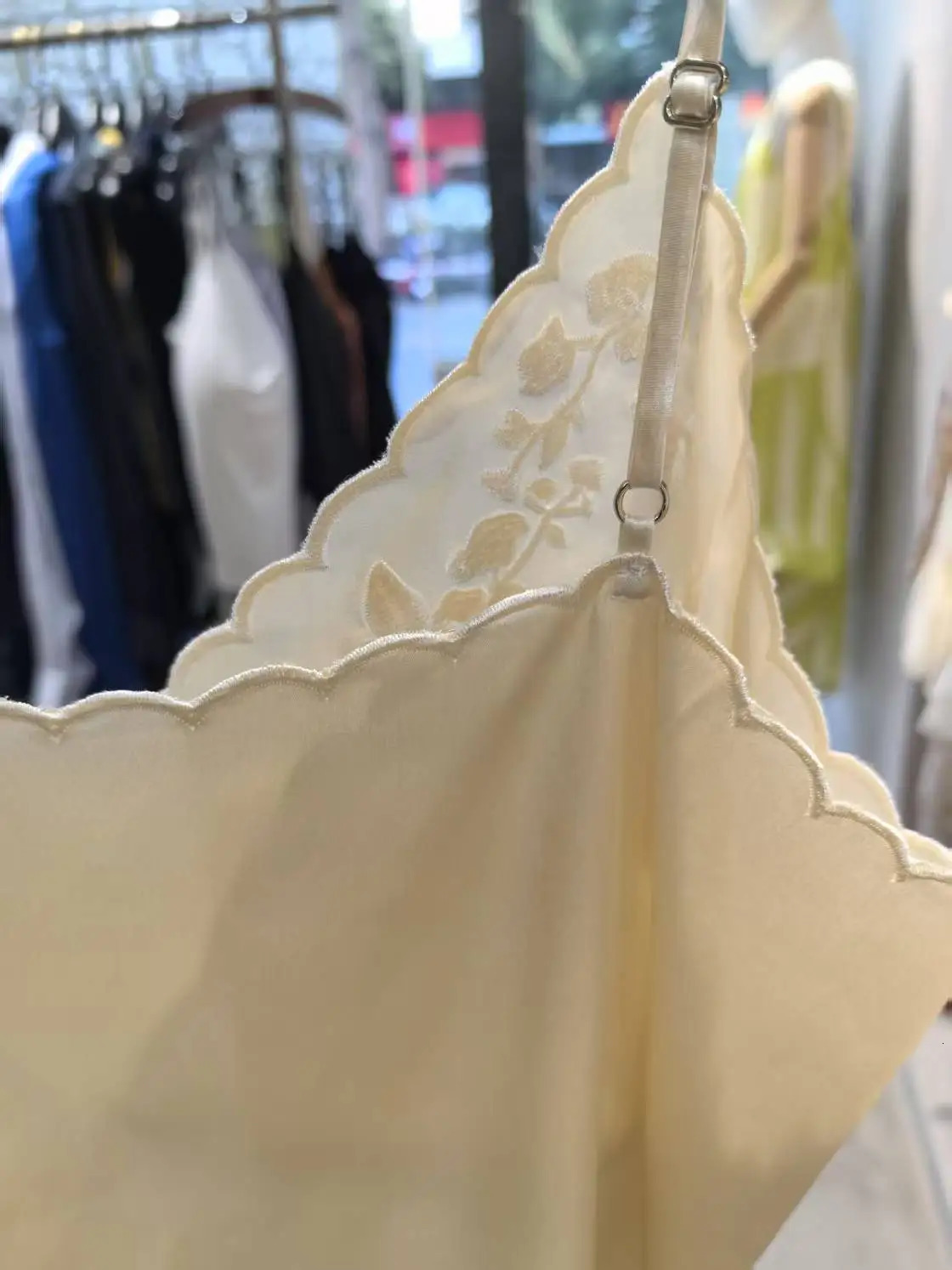 Yi0404 Fashion Womens Top and Tshirt European n Party Style Clothing 250407