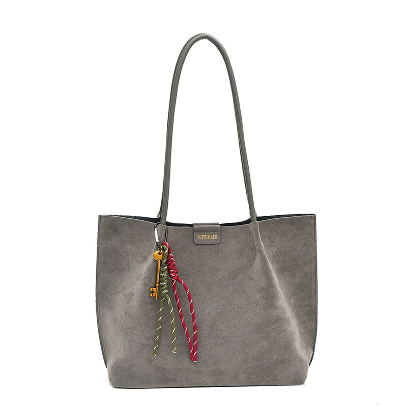 2025S Designer Women S Bag Commuting Large Capacity For Women New Autumn And Winter Women S Shoulder Temperament Trendy Hand Held Tote Bag