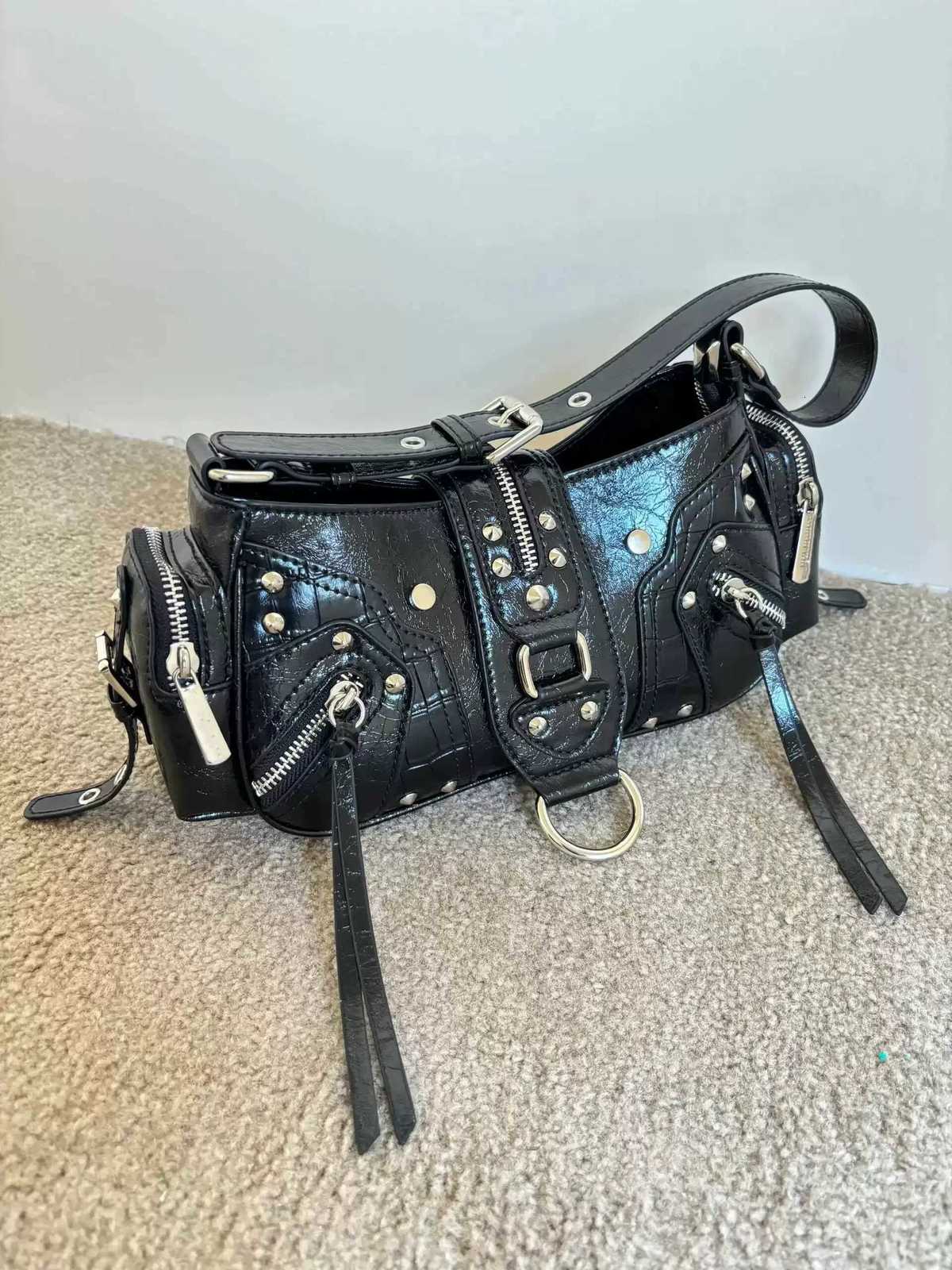 NEW Underarm Bags For Women Luxury Designer Handbag Purses New In Vintage PU Leather Rivet Decoration Shoulder CrossbodyW251107