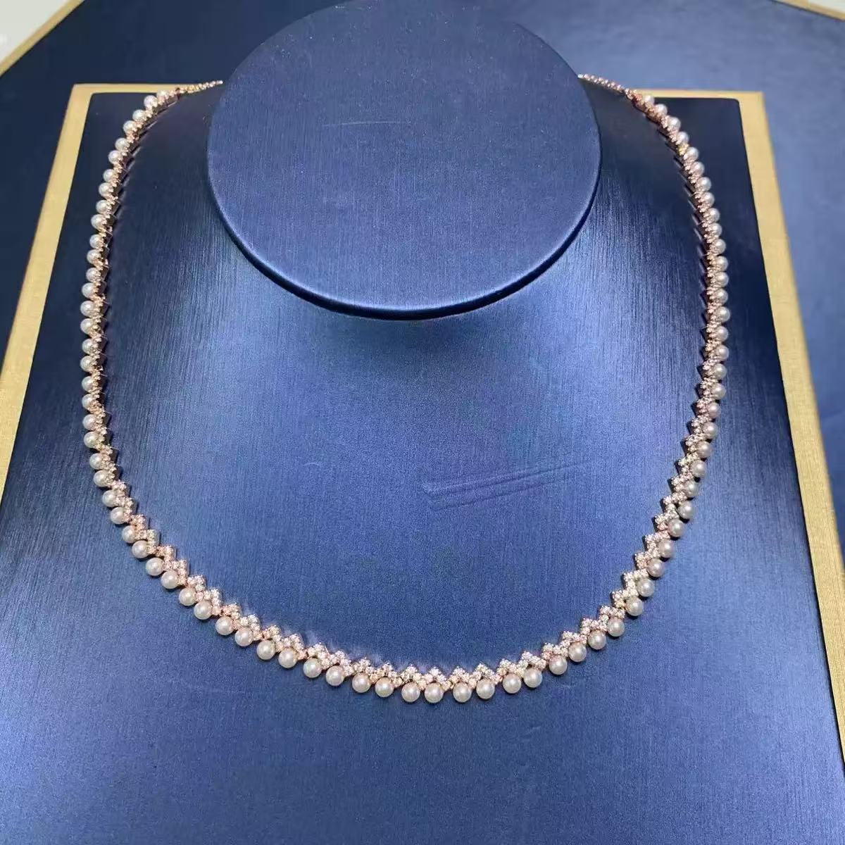 Necklace Designer Jewellery Gold Plated Pig Nose Chain with Letter Pendant and Cubic Zirconia Accents for Sister Gift and Daily Wear High Quality Text