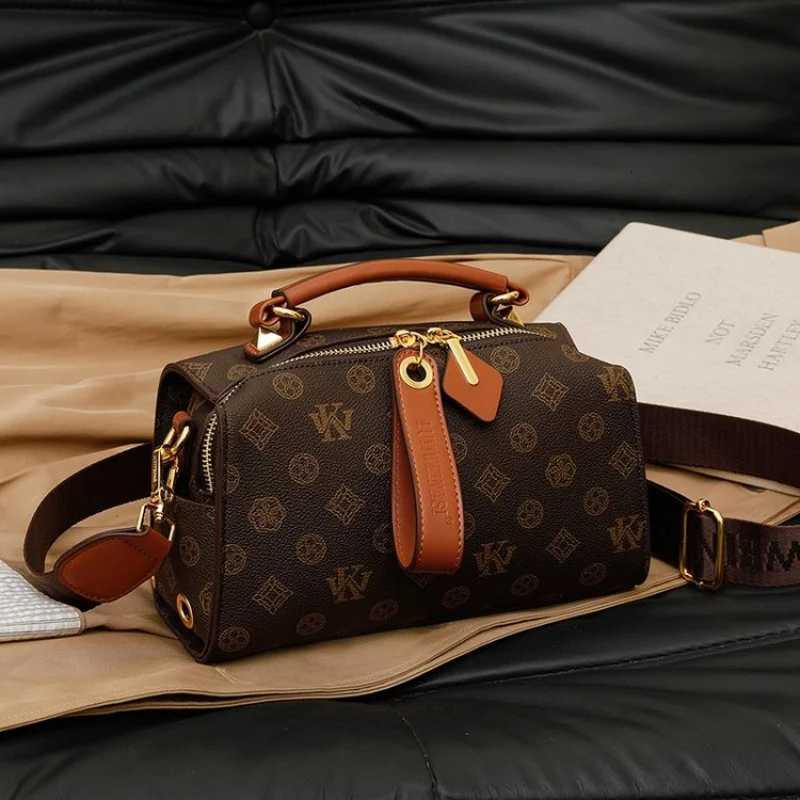 Luxury Designer Womens Messenger Bag Leather Crossbody Shoulder Handbags Elegant Purse For WorkW251106