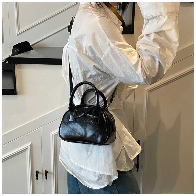 2025 Trendy Single Shoulder Bag Womens Small Square Purse - Elegant Zipper Top Handle Crossbody Bag for LadiesW251107