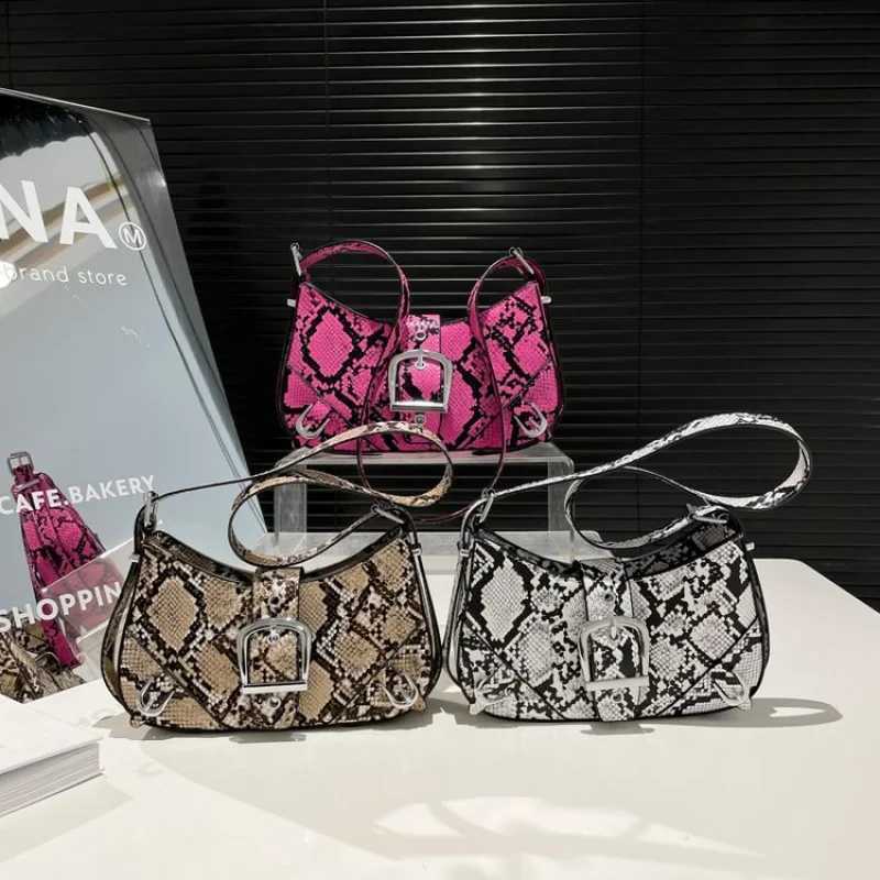 Chic Womens Shoulder Bag Vintage Designer Leather Handbag Adjustable Crossbody Strap Elegant Luxury Brand Ladies ToteW251107