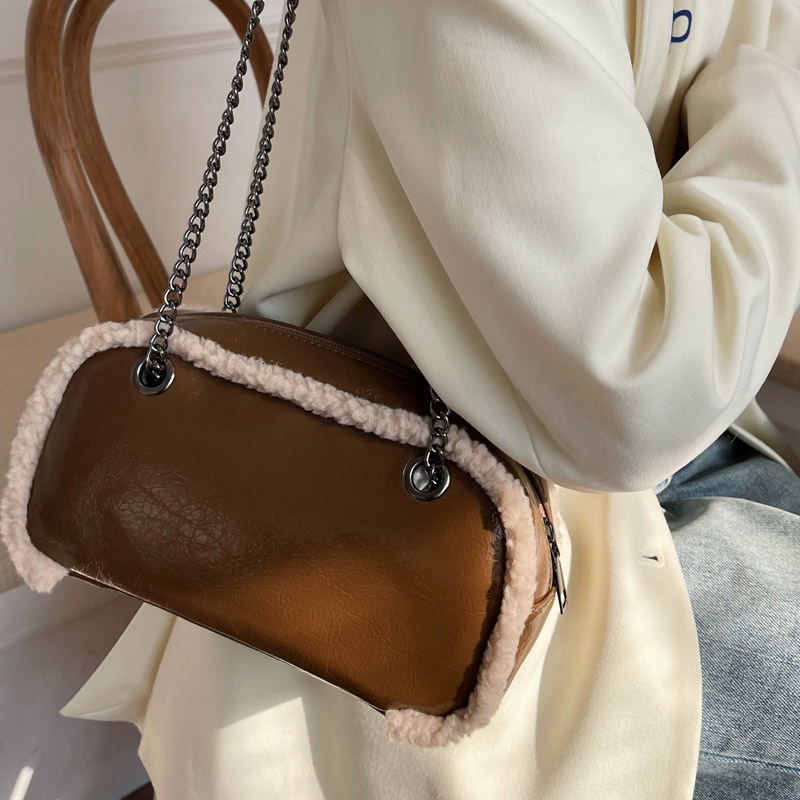 2025S Designer Women S Bag Texture Lamb Wool Women S Splicing New Fashionable Winter Small Square Temperament Chain Shoulder Crossbody Bag