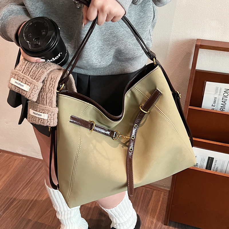 2025S Designer Women S Bag Mirad Large Capacity New Autumn Casual Versatile Backpack Commuting Tote Women S Bag