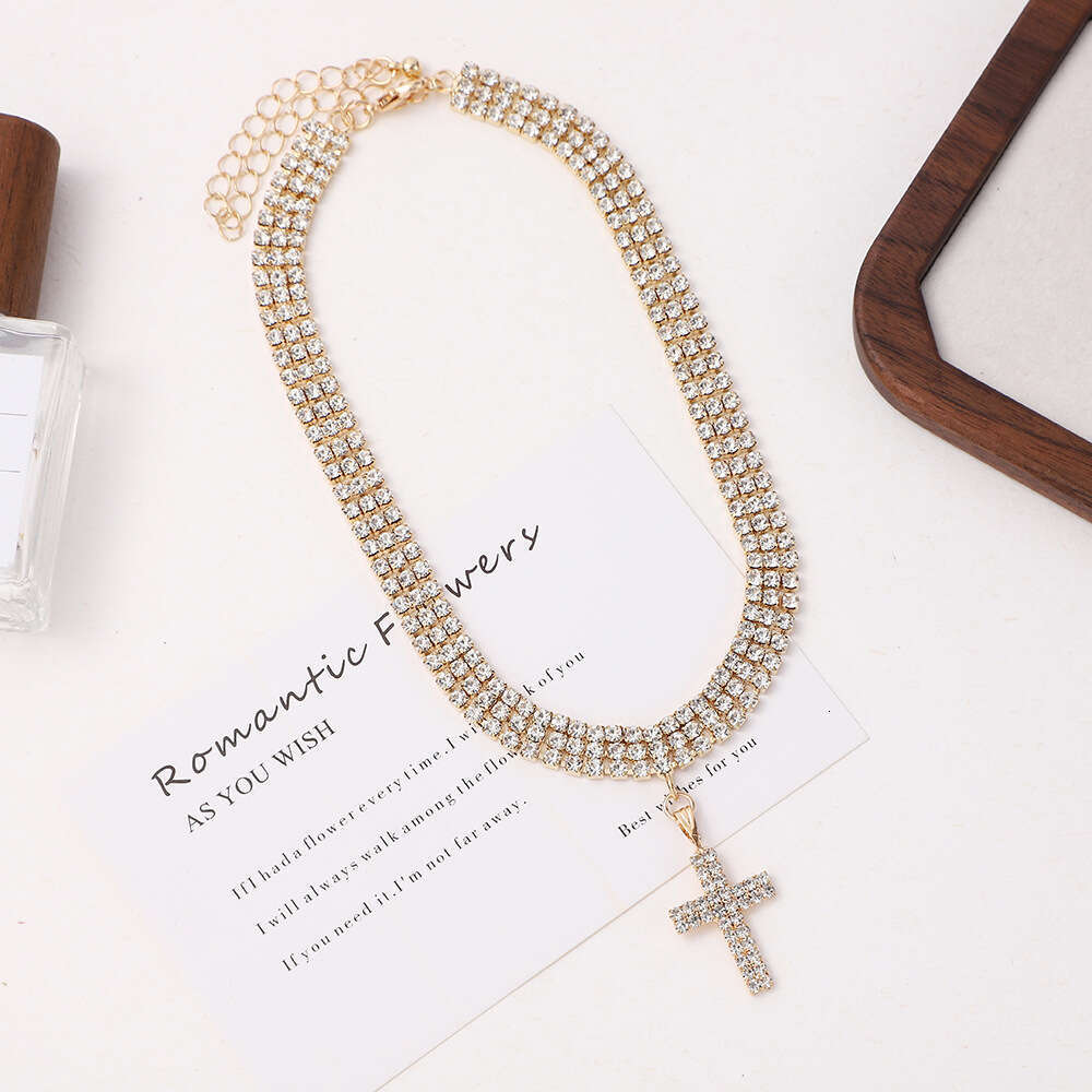 New Dia Pendant Cross Gold Necklace Women's Personalized Shining Lock Neck Chain Jewelry