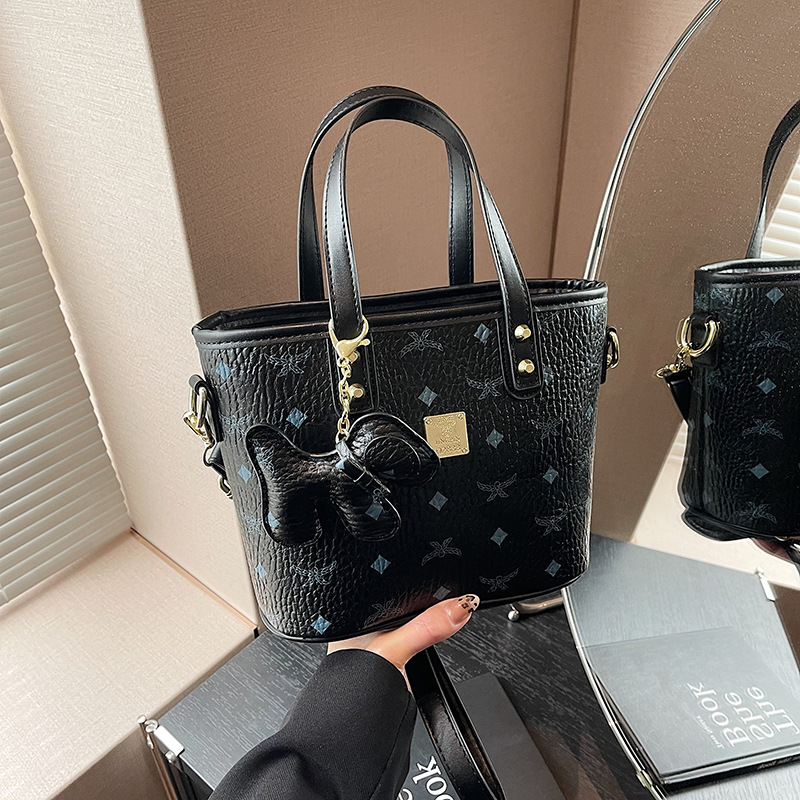 New tote bag women's design sense one-shoulder bucket bag commuter fashion printed crossbody bag