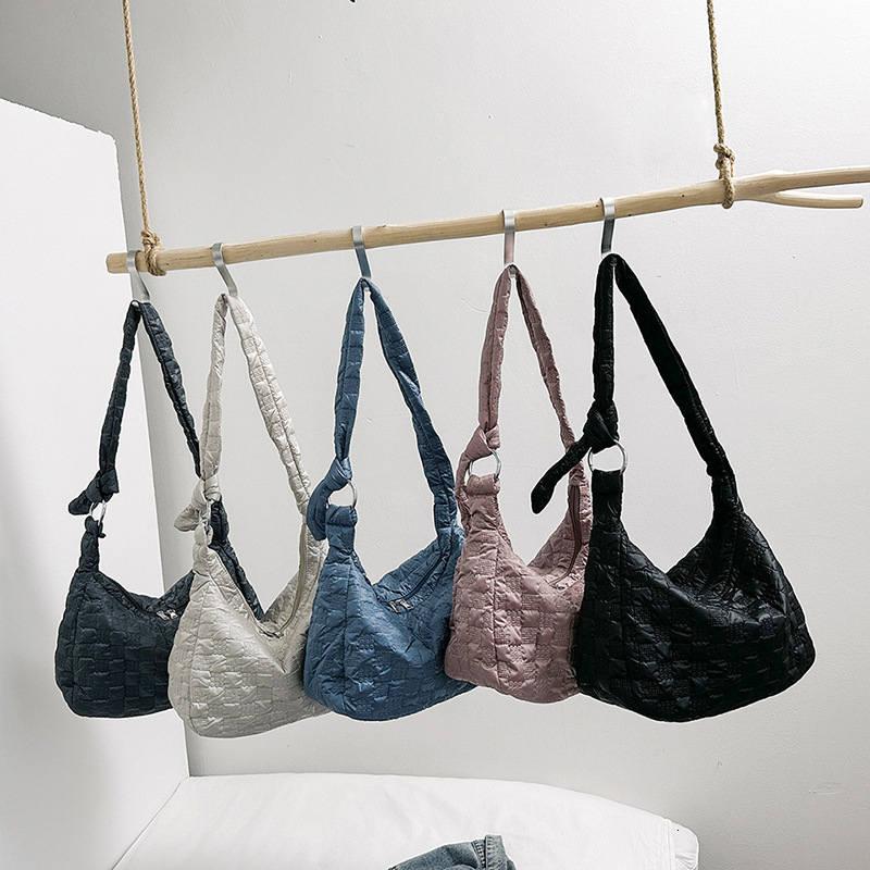 2025S Designer Women S Bag Cross New Cloud Plaid Pleated Single Shoulder Cotton Clothing Bag Women S Large Capacity Casual Tote Bag