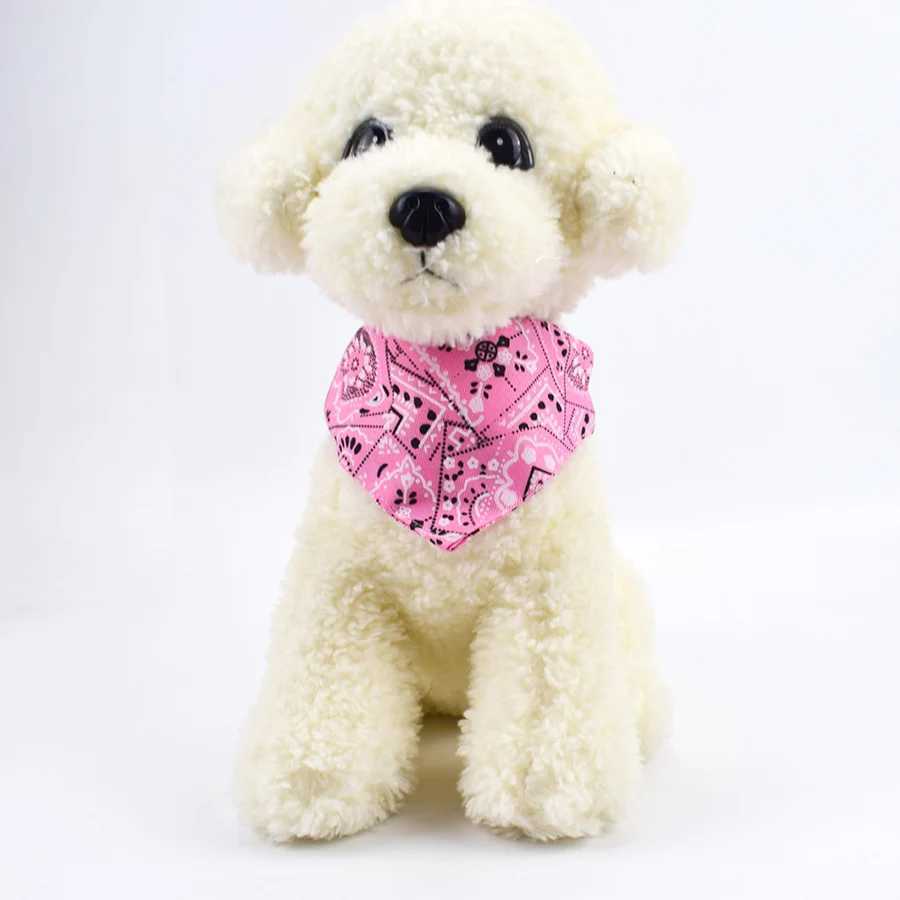 High Quality 2 pet saliva wet wipes dog bibs pet collars triangular wet wipes T250407