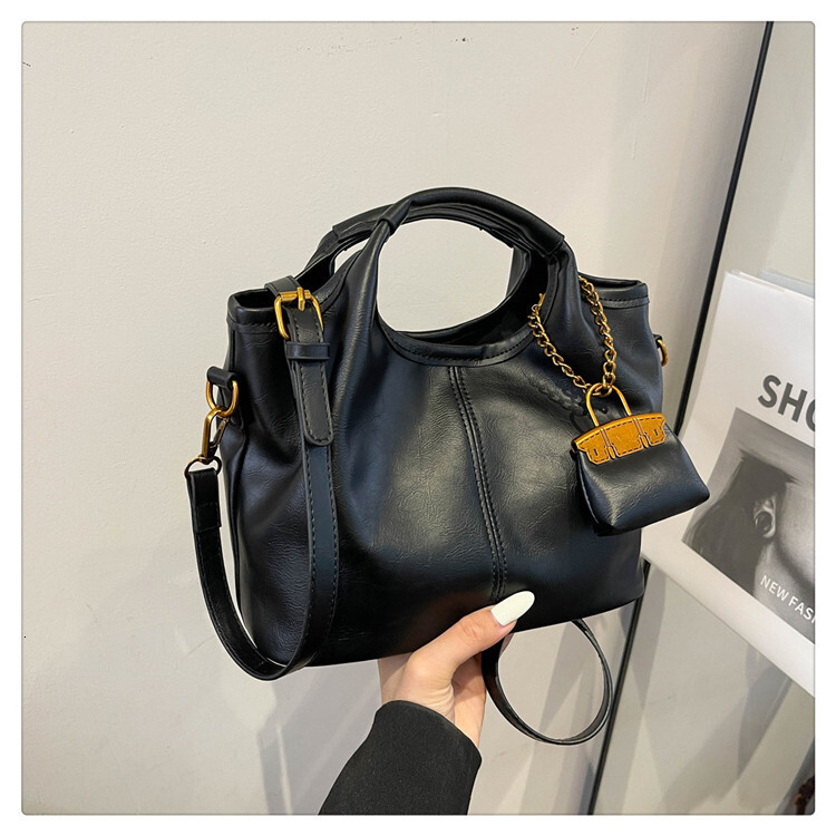 2025S Designer Women S Bag New Minimalist Handbag For Women Fashionable Soft Leather Texture Shoulder Bag Commuting Casual Crossbody Tote Bag