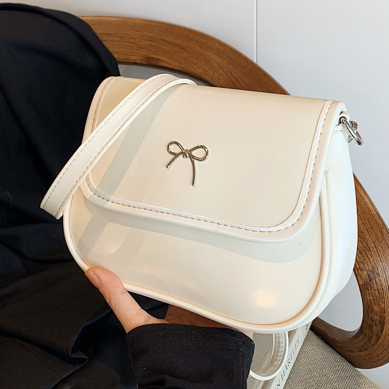 2025S Designer Women S Bag New Underarm For Women Simple Solid Color Single Saddle Korean Edition Trendy Fashion Cross Shoulder Small Square Bag