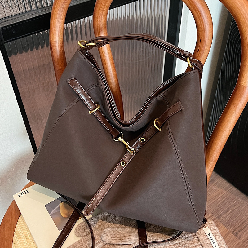 2025S Designer Women S Bag Mirad Large Capacity New Autumn Casual Versatile Backpack Commuting Tote Women S Bag