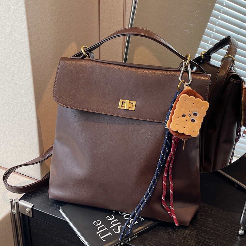 2025S Designer Women S Bag Commuter For Women New High End Shoulder Bag Niche And Versatile Large Capacity Temperament Kelly Women S Bag