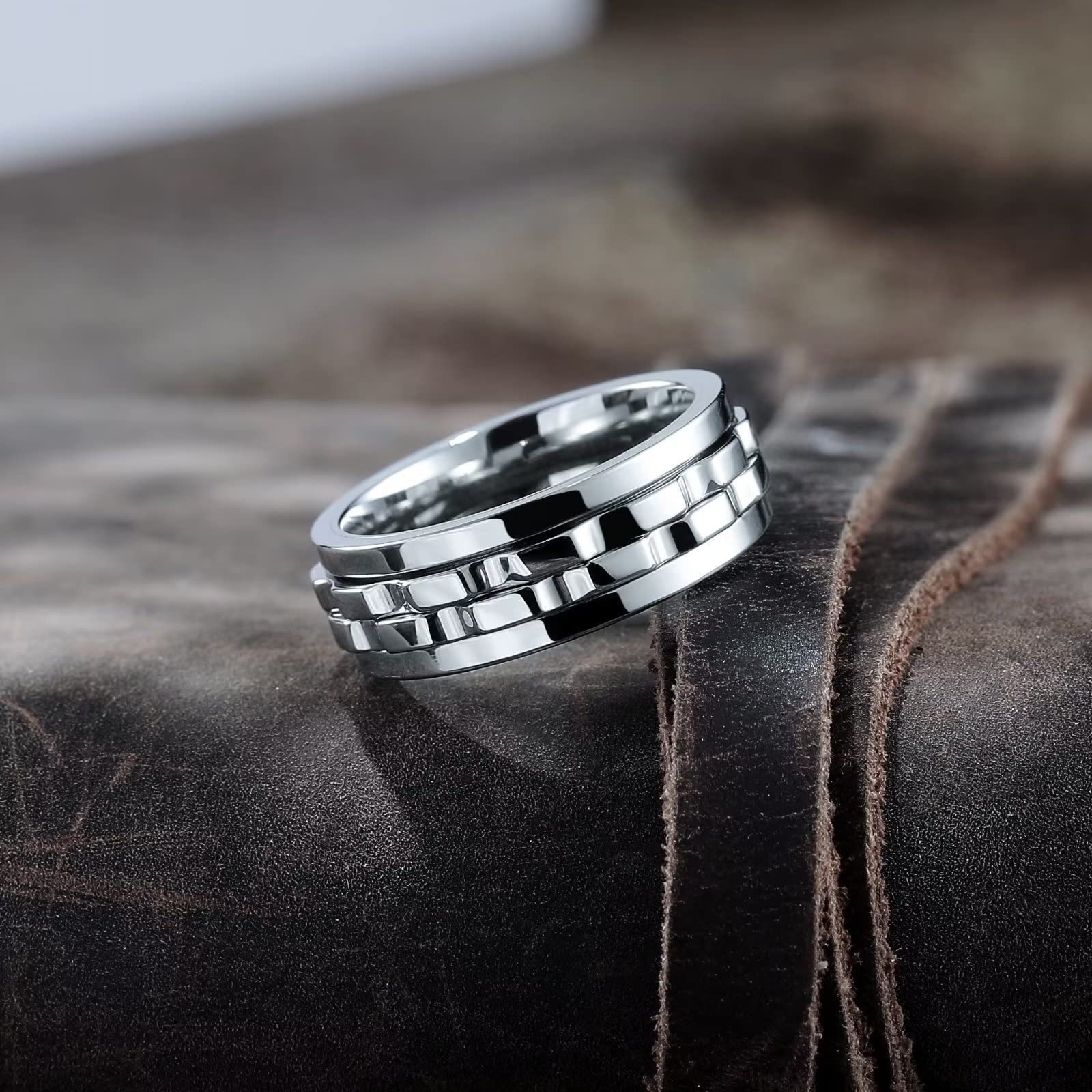 New best-selling niche stress relieving and anti anxiety gear for men, trendy rotatable ring