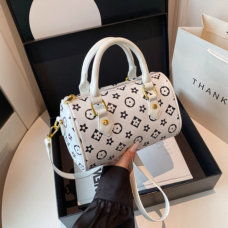 Free Mail Designer Bag Boston Bag Trendy Fashion Niche Bag Everything High-End Single Shoulder Bag Crossbody Bag