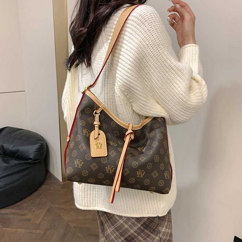 Designer-Inspired Vintage Crossbody Purse - Large Capacity Tote With Chunky Letter Patches Premium Hardware Bags for WomenW251106