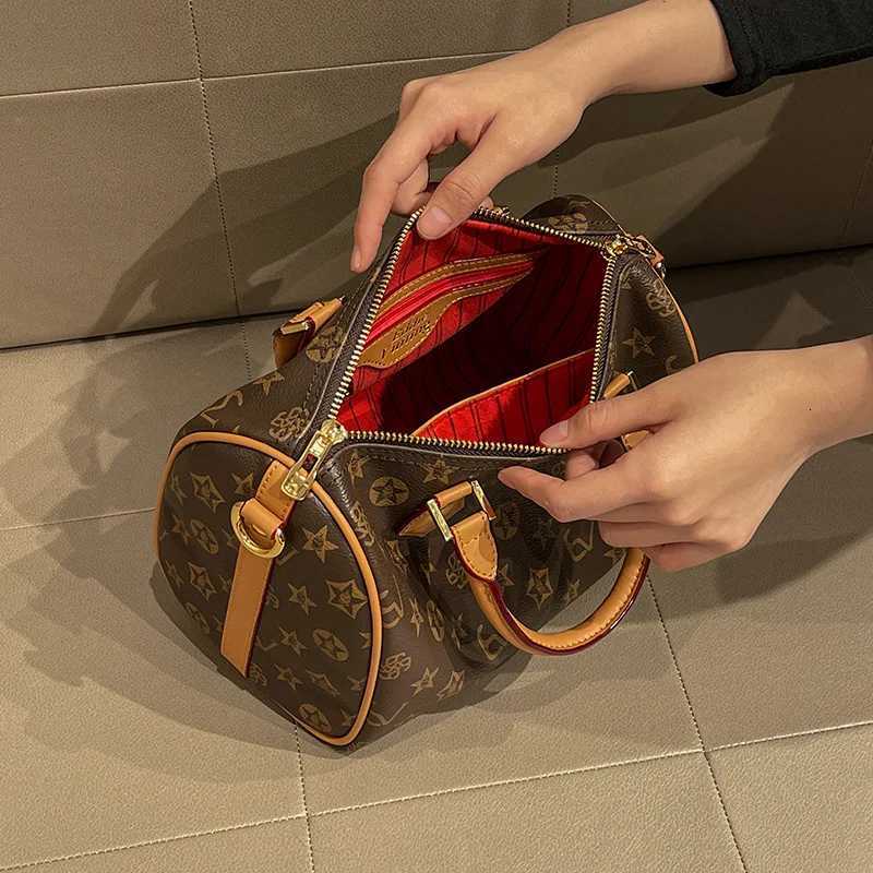 Vintage-Inspired Leather Tote Bag - Luxury Letter Crossbody Purse For Women With Commuter-Friendly DesignW251107