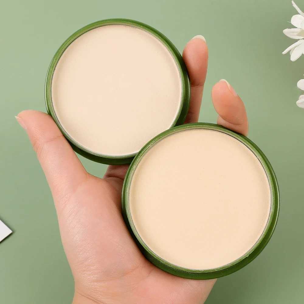 Oil Control Makeup Powder Moisturizing Brightening Press Powder Natural Light Breathable Waterproof Durable Loose PowderXJ250407