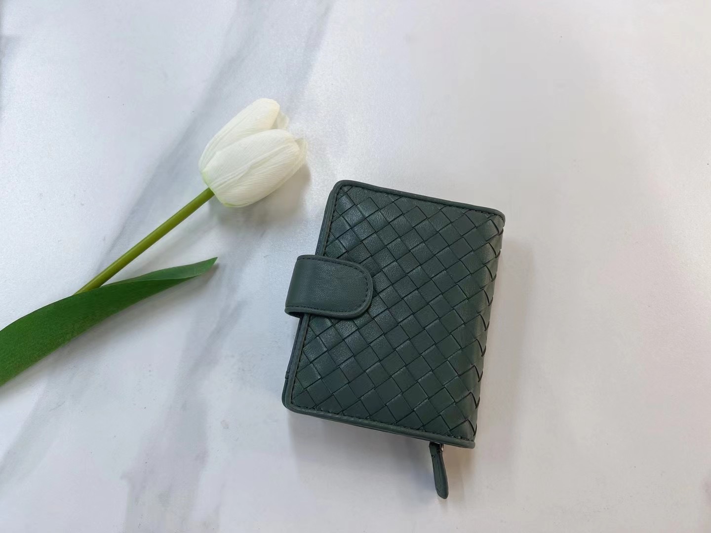 2025 Women's wallet fashion sheepskin woven coin purse Women's bi-fold card holder leather multi-card wallet