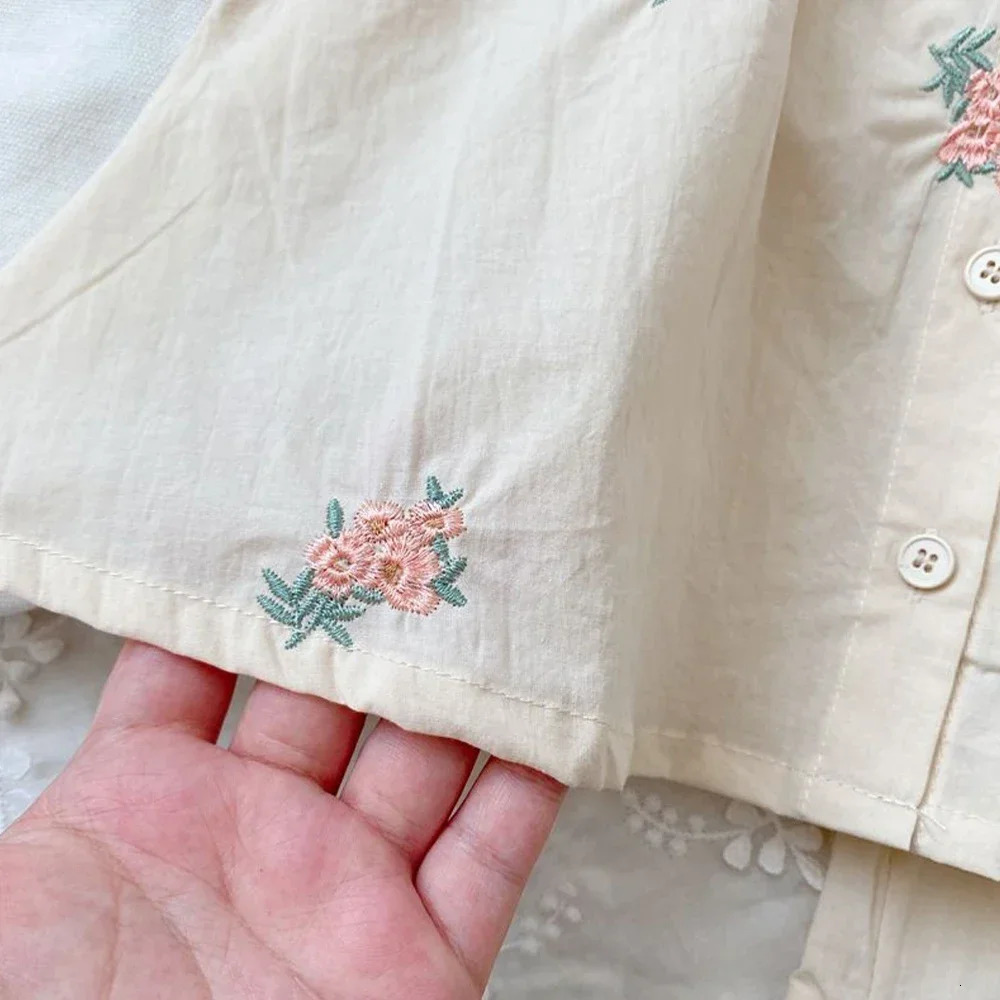 Girls Summer Fashion Set Childrens Flower Print Flying Sleeve TopShorts Two Piece Cute Little Girl Refreshing Set 250407