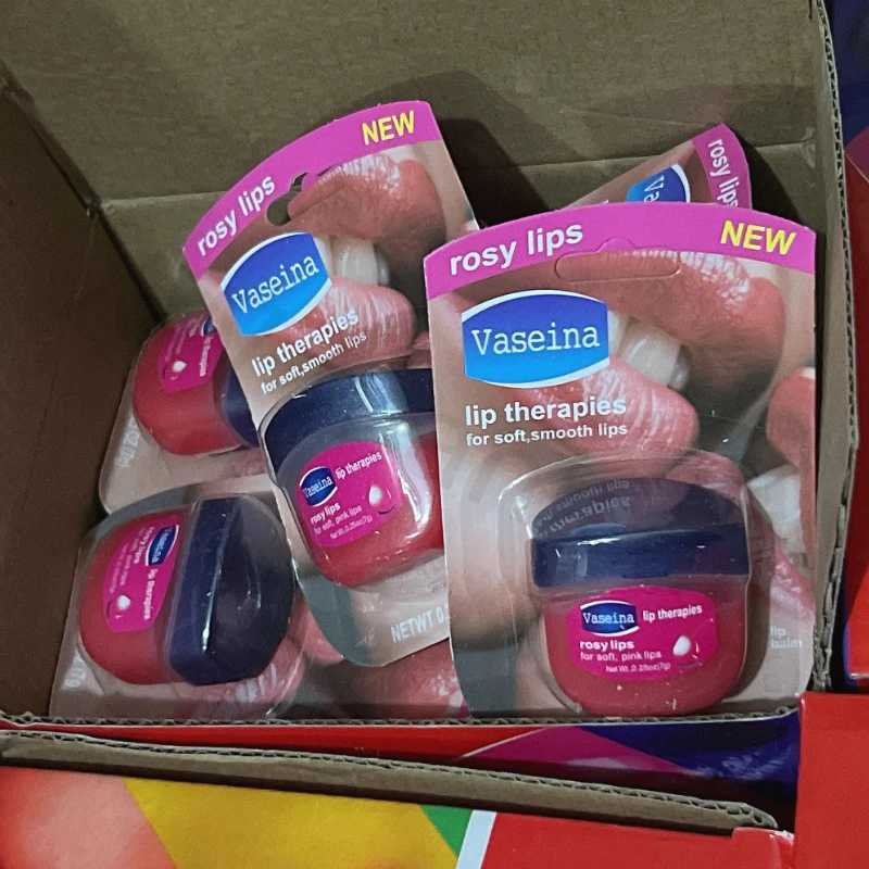 Vaseline lipstick can moisturize lips prevent dryness and fade lip lines and provide lasting moisturizing effect W250407