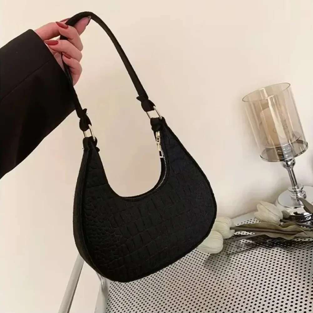 Women Casual Shoulder Felt Stone Pattern Underarm Fashion Exquisite Crescent Saddle Bags Ladies Advanced Armpit Bag