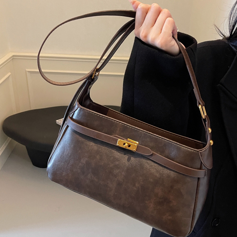 2025S Designer Women S Bag Fashionable Small Square For Women New Autumn Large Capacity Bag Trendy Single Shoulder High End Crossbody Bag