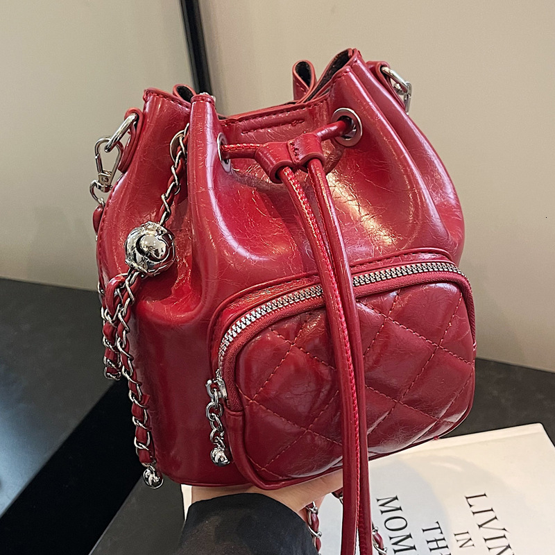 2025S Designer Women s Bag New Diamond Mesh Embroidered Thread High Quality Crossbody Bag Light Luxury Handbag Outdoor Leisure Mini Handbag Pulling Ro
