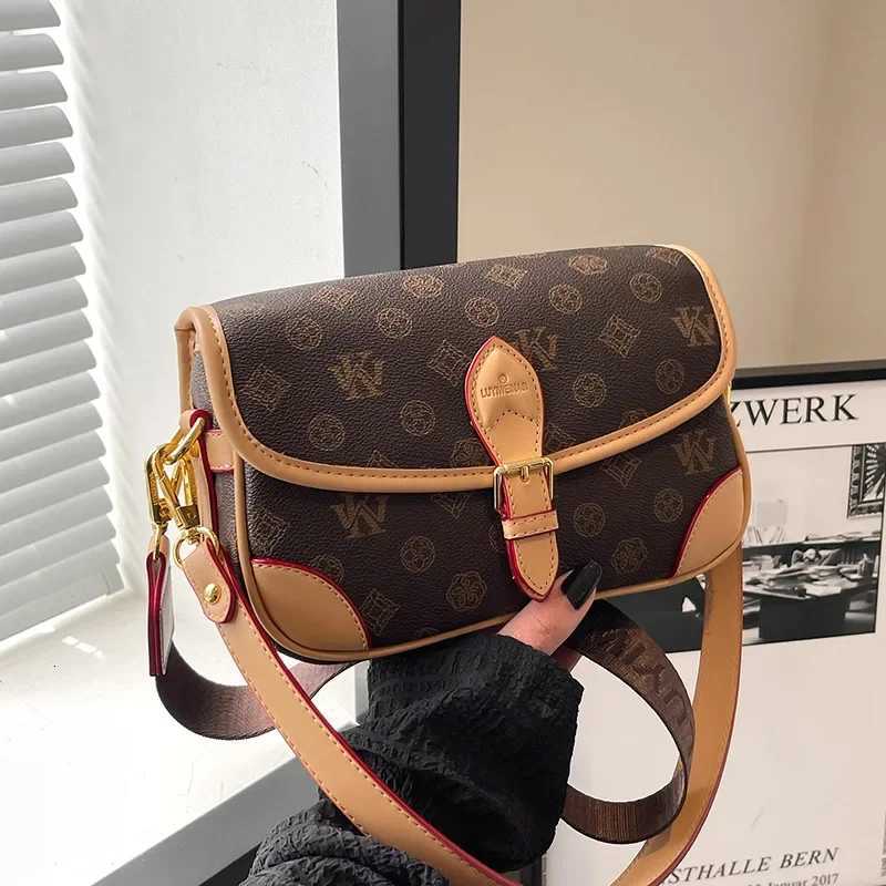 2025 New Small Crossbody Bag - Stylish Square Purse for Women Minimalist Shoulder Bag with Premium Texture Elegant VersatileW251107