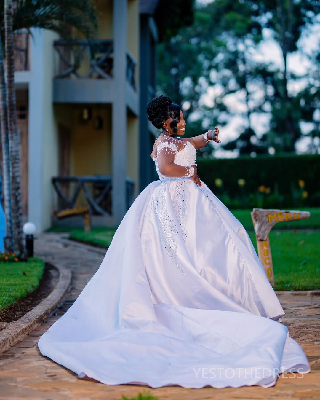 2025 Plus Size Mermaid Wedding Dress For Bride Bridal Gowns Long Sleeves Sheer Neck Long Sleeves Beaded Lace Tiered Tulle Wedding Gowns For African Bl