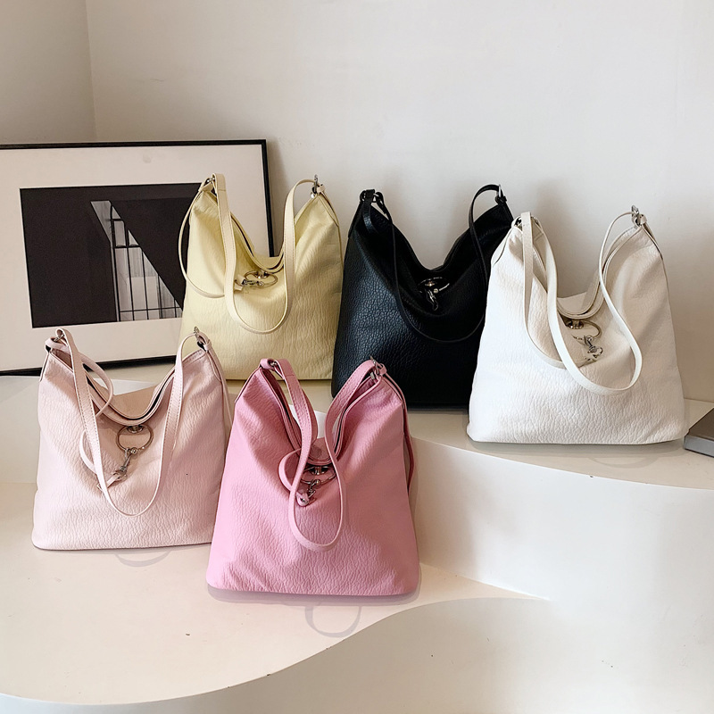 2025S Designer Women S Bag Solid Color Soft Surface Large Capacity For Women New Popular Simple Crossbody Autumn Casual Bucket Bag