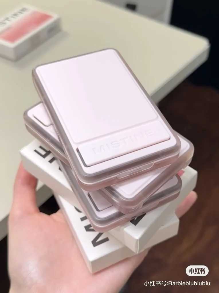 Mist matte oil control pressure powder waterproof durable facial makeup set powder bright concealer cosmeticsXJ250407