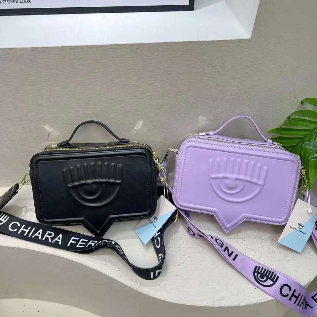 Brand Designer Women 2024 Hit Emed Eyes Chain Wide Strap Shoulder Fashion Trend Cute Exquisite Crossbody Bag