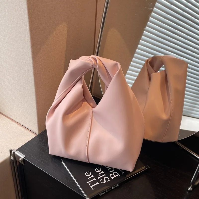 pleated fashionable solid color cloud bag simple and elegant soft leather handheld garbage bag 250402