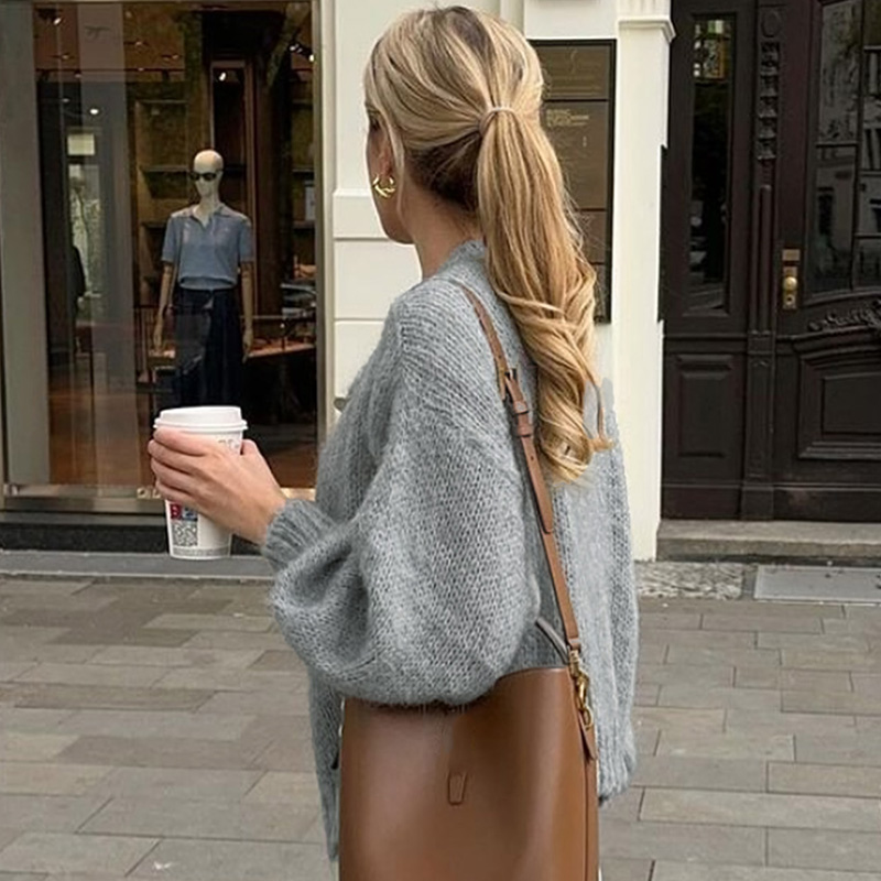 Women's solid-color top, round-neck long-sleeved pullover with a front opening,popular in autumn and winter, versatile for all occasions, office 